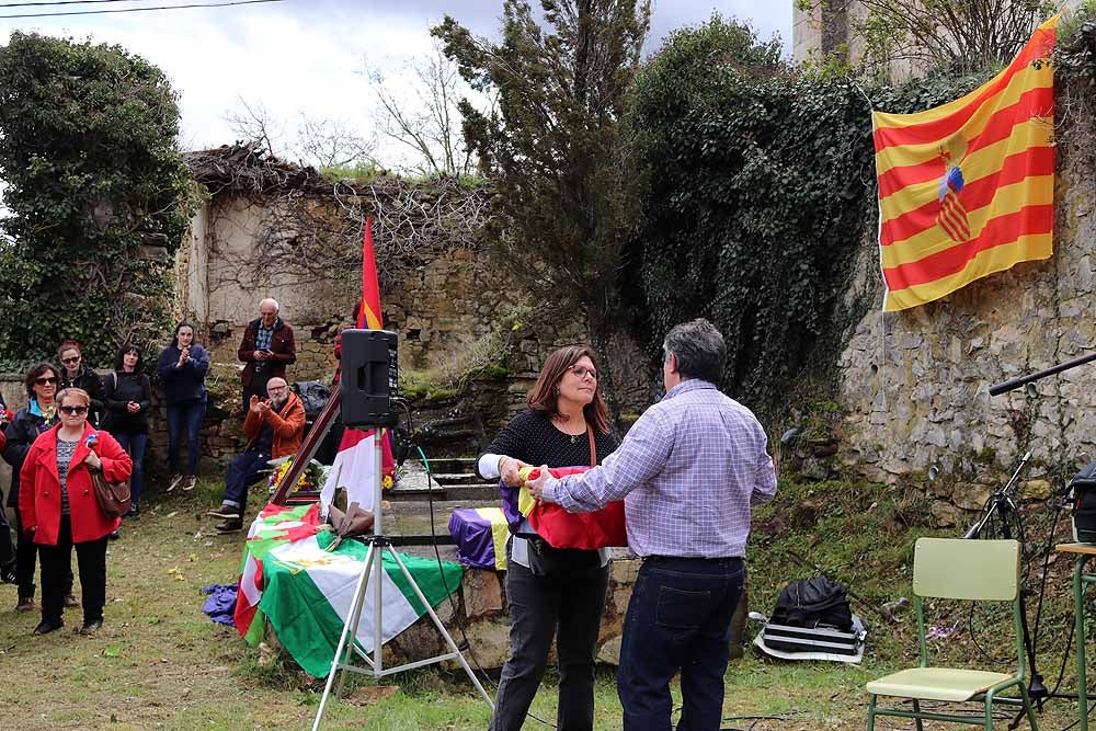 Fotos: Entrega de los restos de cuatro represaliados en Valdenoceda