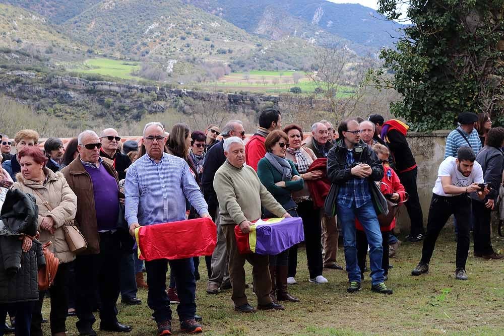 Fotos: Entrega de los restos de cuatro represaliados en Valdenoceda