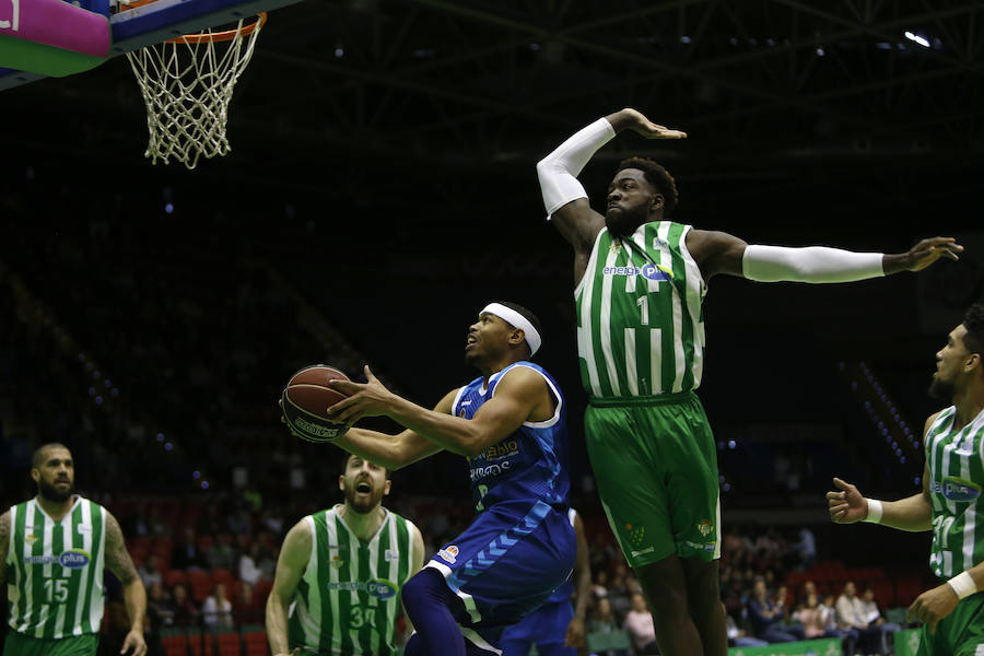 Fotos: Las imágenes del Betis - San Pablo Burgos