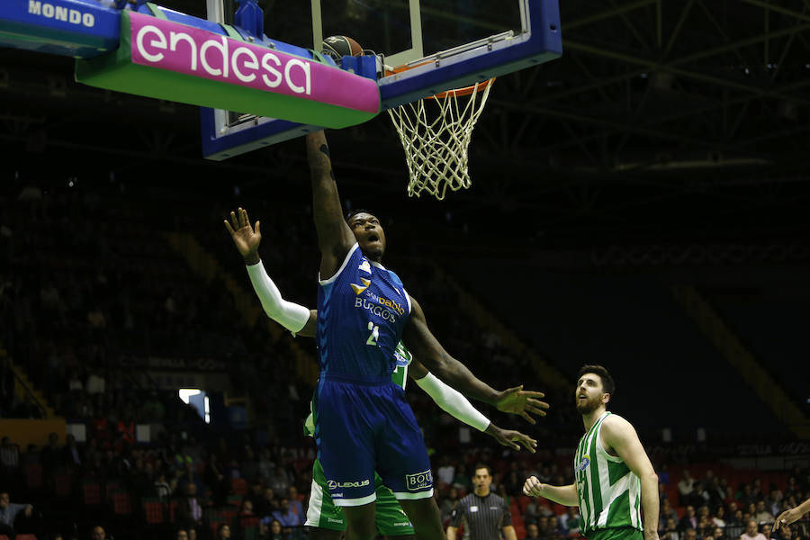 Fotos: Las imágenes del Betis - San Pablo Burgos