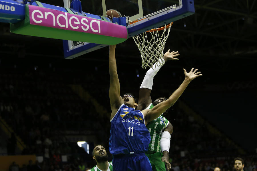 Fotos: Las imágenes del Betis - San Pablo Burgos
