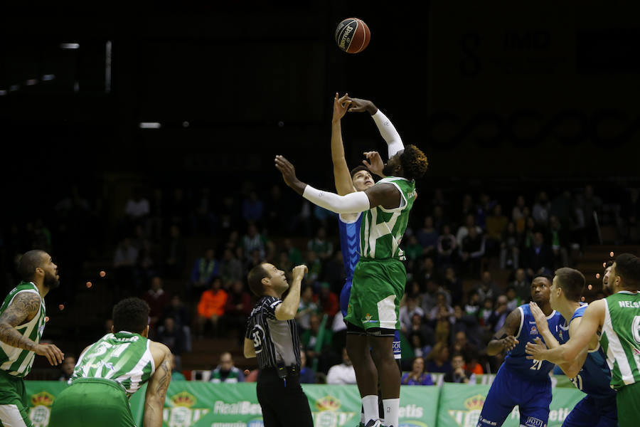 Fotos: Las imágenes del Betis - San Pablo Burgos