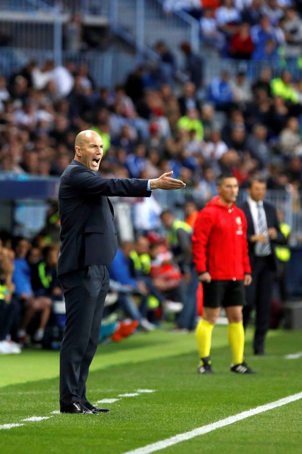 El Real Madrid consigue la victoria en La Rosaleda, gracias a los tantos de Isco y Casemiro. El Málaga marcó el gol del honor en el último minuto del encuentro