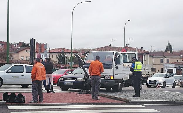 El accidente ha tenido lugar en la Avenida Cantabria