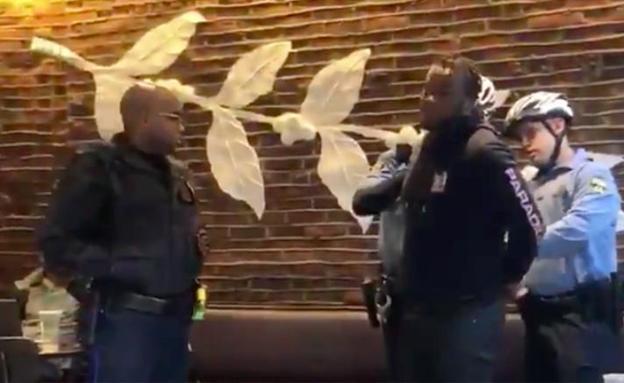 Polémica en EE UU por la detención de dos negros en un Starbucks «por no consumir»