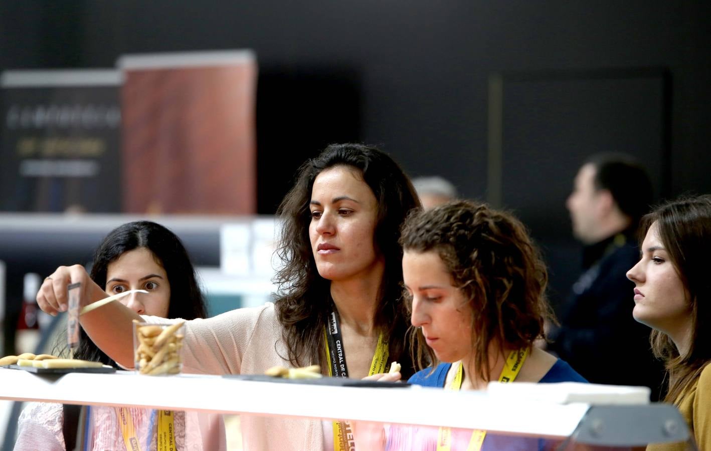 Fotos: La consejera de Agricultura, Milagros Marcos, visita la Feria Alimentaria 2018