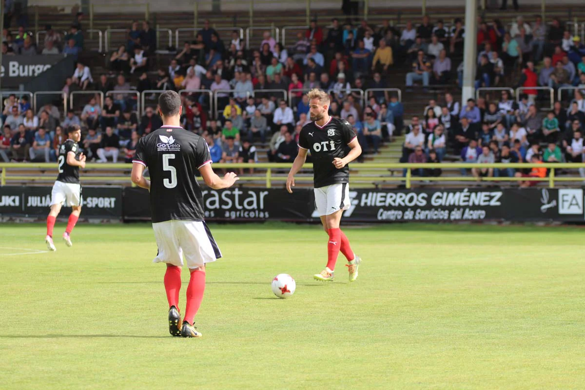 Una selección de las mejores imágenes de la victoria del Burgos CF frente al CD Vitoria.