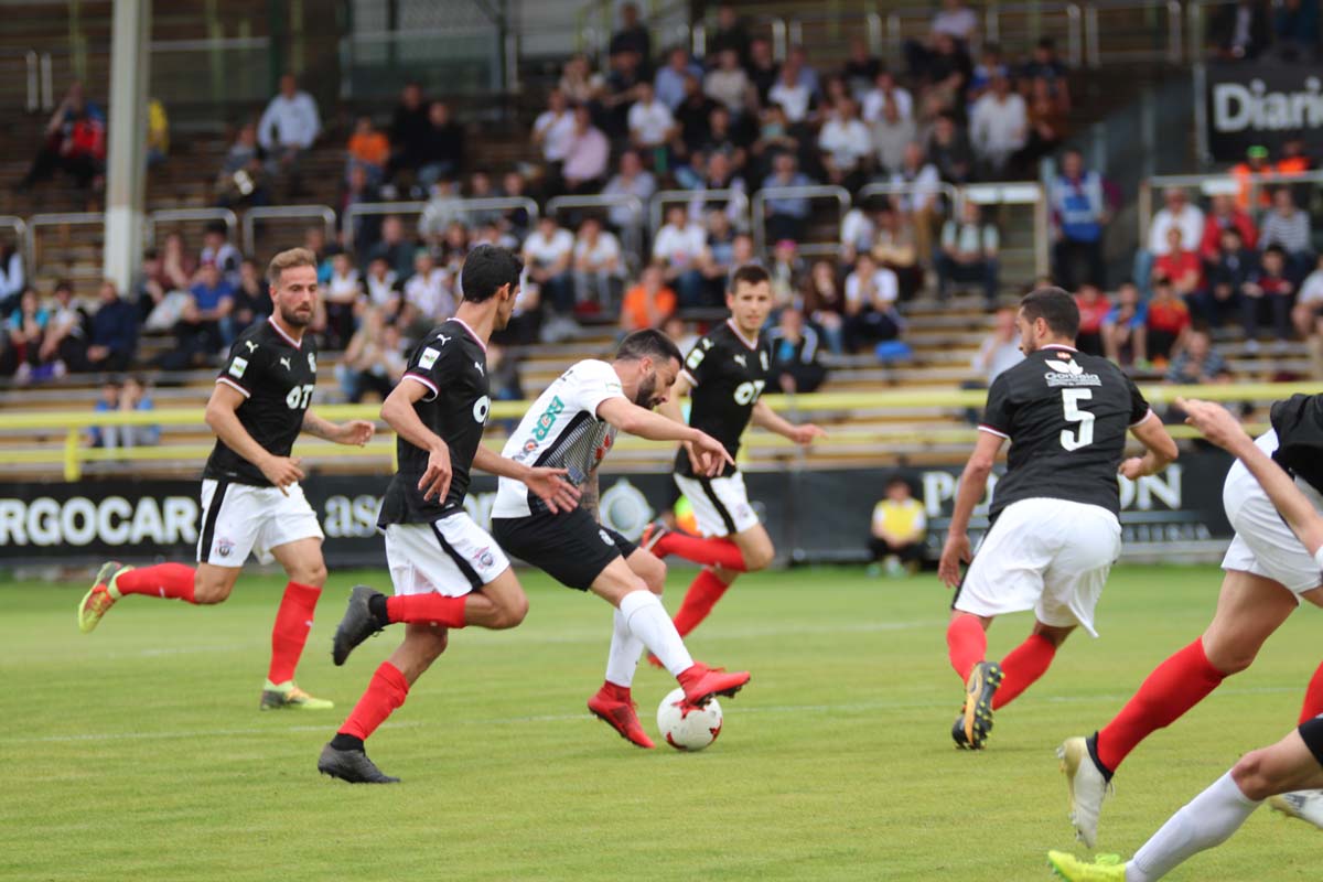 Una selección de las mejores imágenes de la victoria del Burgos CF frente al CD Vitoria.