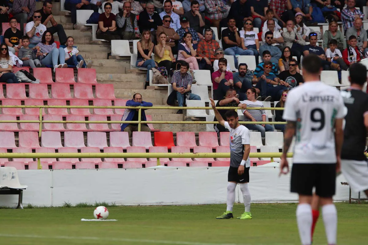 Una selección de las mejores imágenes de la victoria del Burgos CF frente al CD Vitoria.