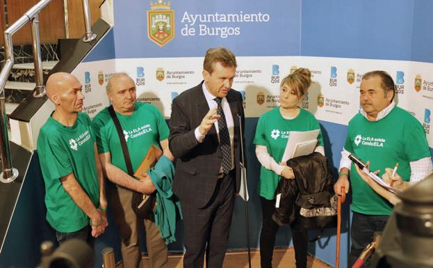 La asociación ELACyL se ha reunido esta mañana con el alcalde, Javier Lacalle