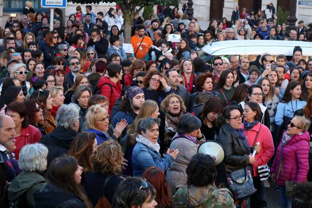 Fotos: Manifestación en Burgos contra la sentencia de &#039;La Manada&#039;