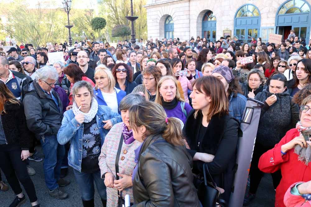 Fotos: Manifestación en Burgos contra la sentencia de &#039;La Manada&#039;