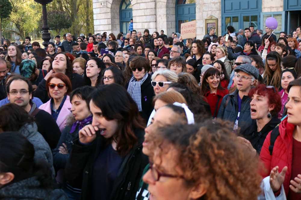 Fotos: Manifestación en Burgos contra la sentencia de &#039;La Manada&#039;