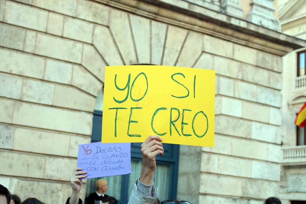 Fotos: Manifestación en Burgos contra la sentencia de &#039;La Manada&#039;