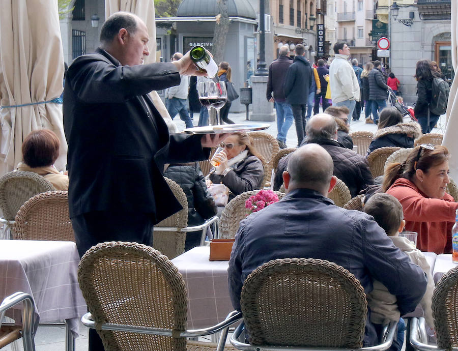 Fotos: Los turistas invaden Segovia