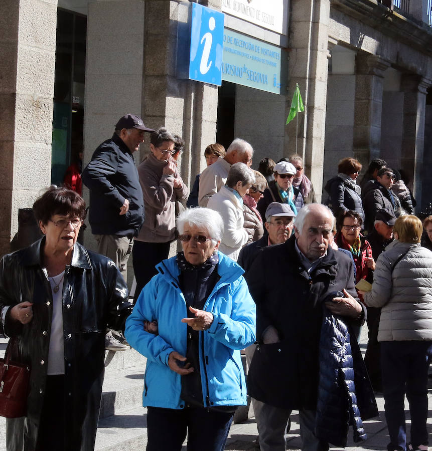 Fotos: Los turistas invaden Segovia