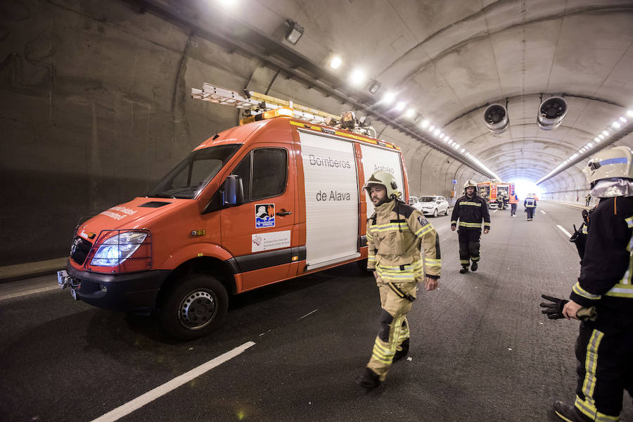 Fotos: Simulacro de accidente en el túnel de Peña María