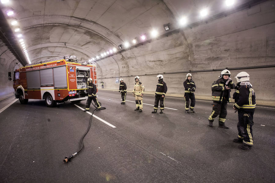 Fotos: Simulacro de accidente en el túnel de Peña María