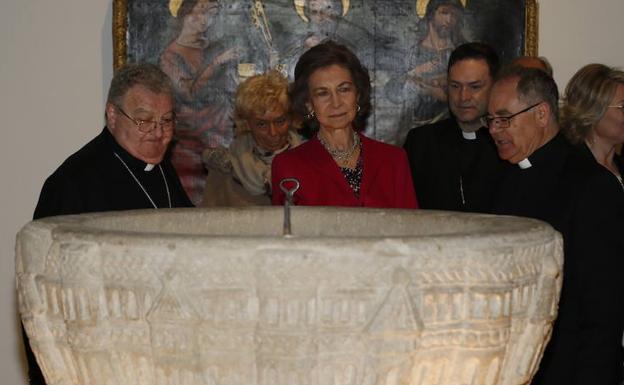 La Reina Sofía, en la inauguración de 'Mons Dei' en Aguilar. 