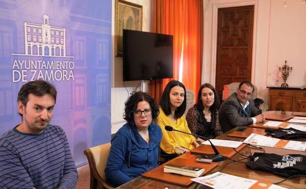 Presentación del festival de ciencia 'Pint of Science' en el Ayuntamiento de Zamora. 