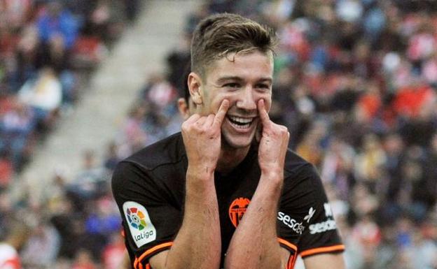 Luciano Vietto celebra su gol en Montilivi. 