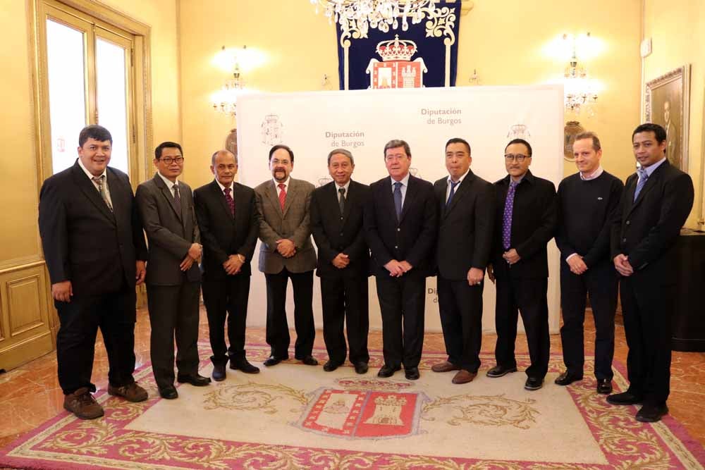 Fotos: Visita de la delegación de Java Oriental a Burgos en imágenes