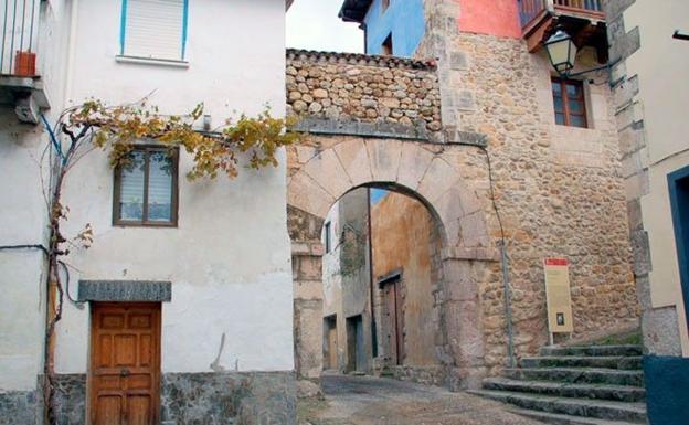 Arco de la Judería en Medina de Pomar