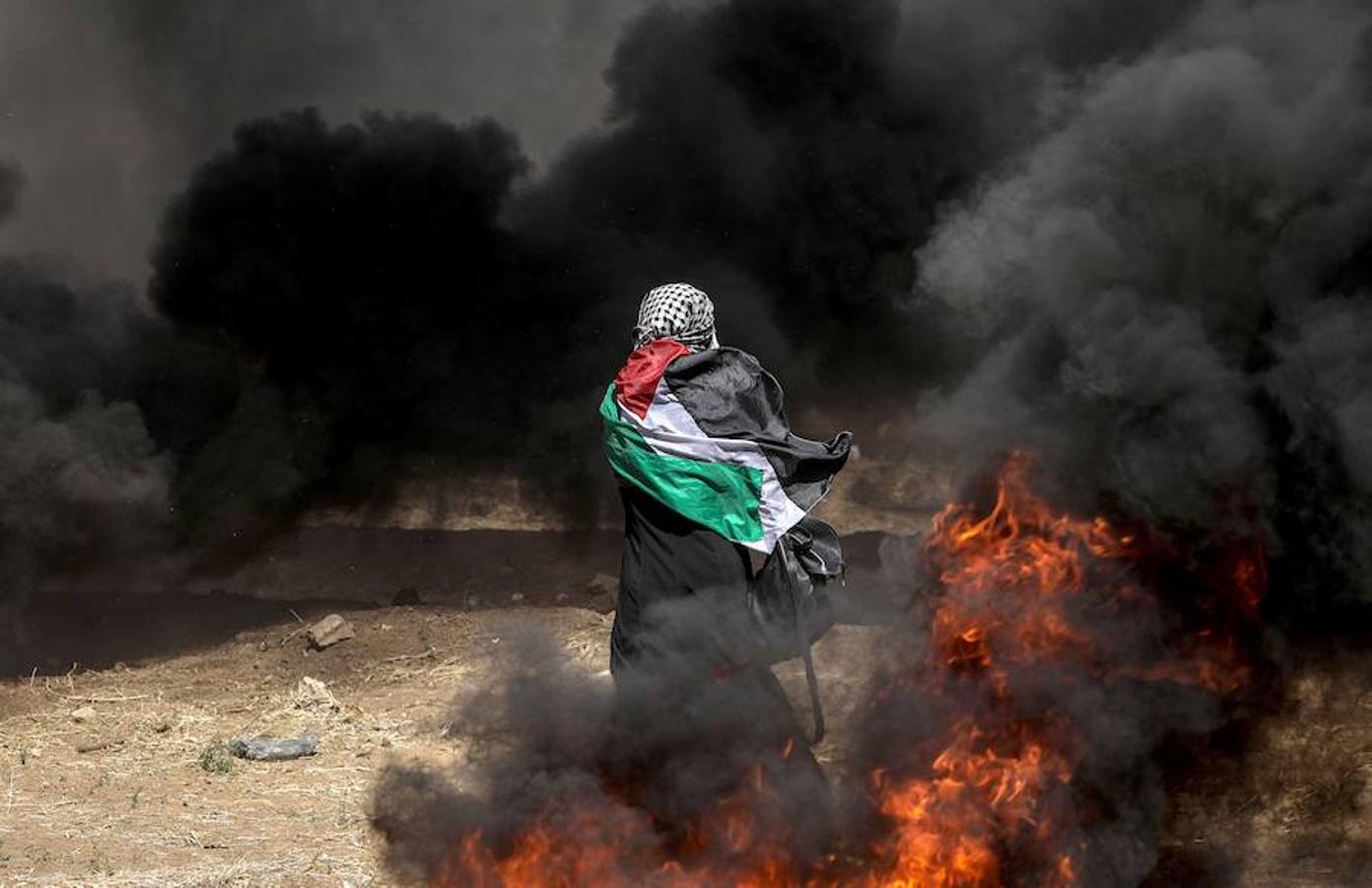 La reacción armada del Gobierno israelí a las protestas de palestinos en Gaza, por el traslado de la embajada de EE UU a Jerusalén, desata un auténtico baño de sangre