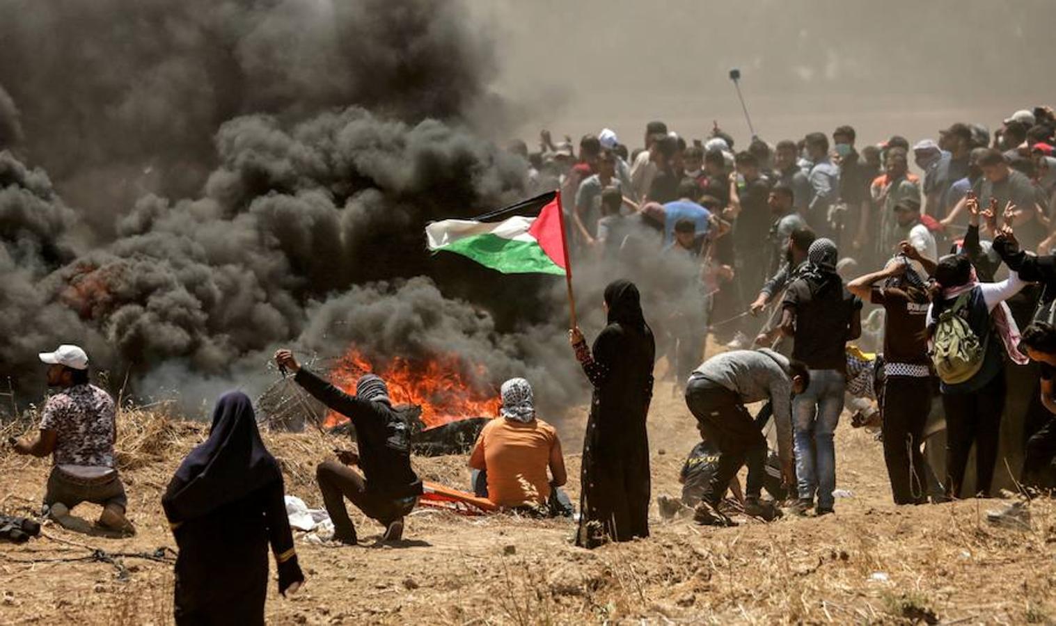 La reacción armada del Gobierno israelí a las protestas de palestinos en Gaza, por el traslado de la embajada de EE UU a Jerusalén, desata un auténtico baño de sangre