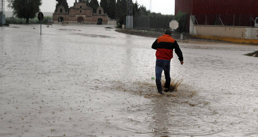 Fotos: Una tormenta inunda las calles de La Seca