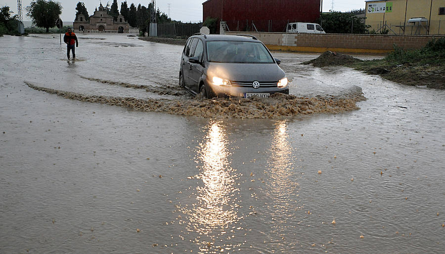 Fotos: Una tormenta inunda las calles de La Seca