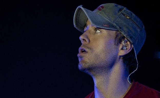 Enrique Iglesias. 