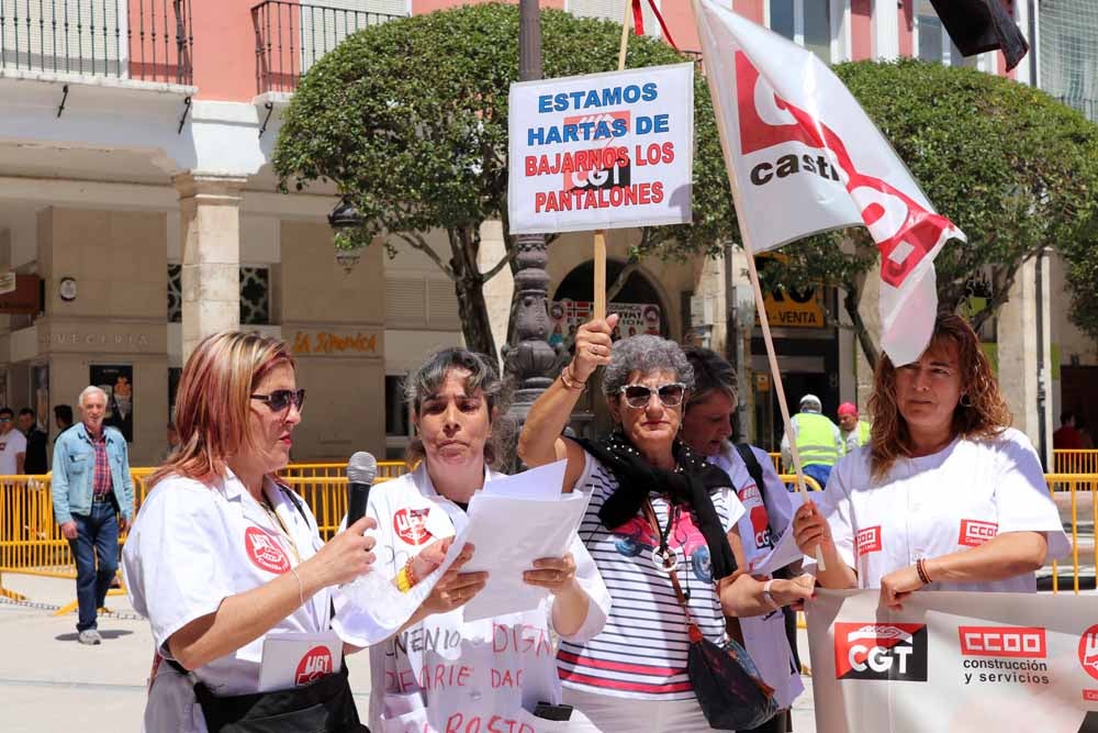 Fotos: Concentración de las trabajadoras del Servicio de Ayuda a Domicilio