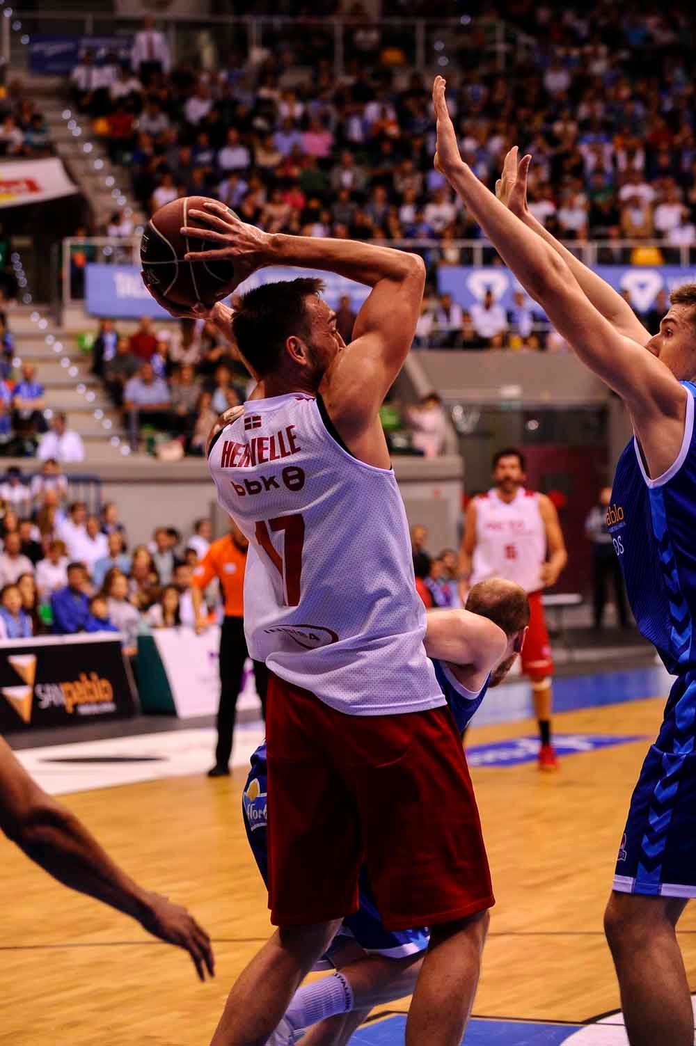 Fotos: Las mejores imágenes del San Pablo RETAbet Bilbao Basket