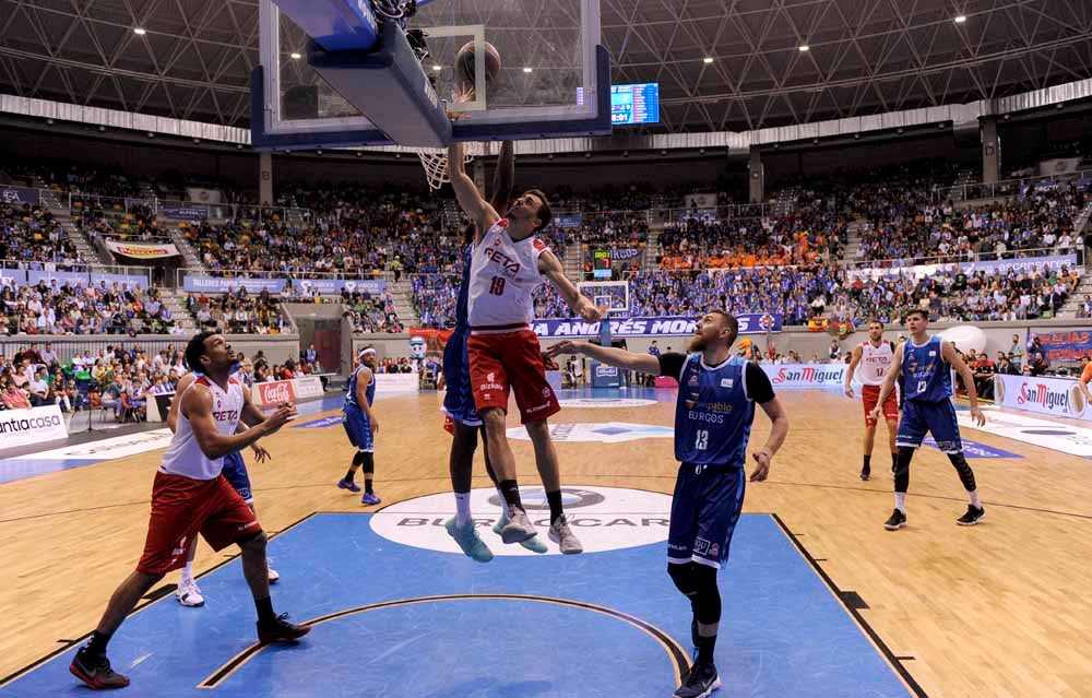 Fotos: Las mejores imágenes del San Pablo RETAbet Bilbao Basket