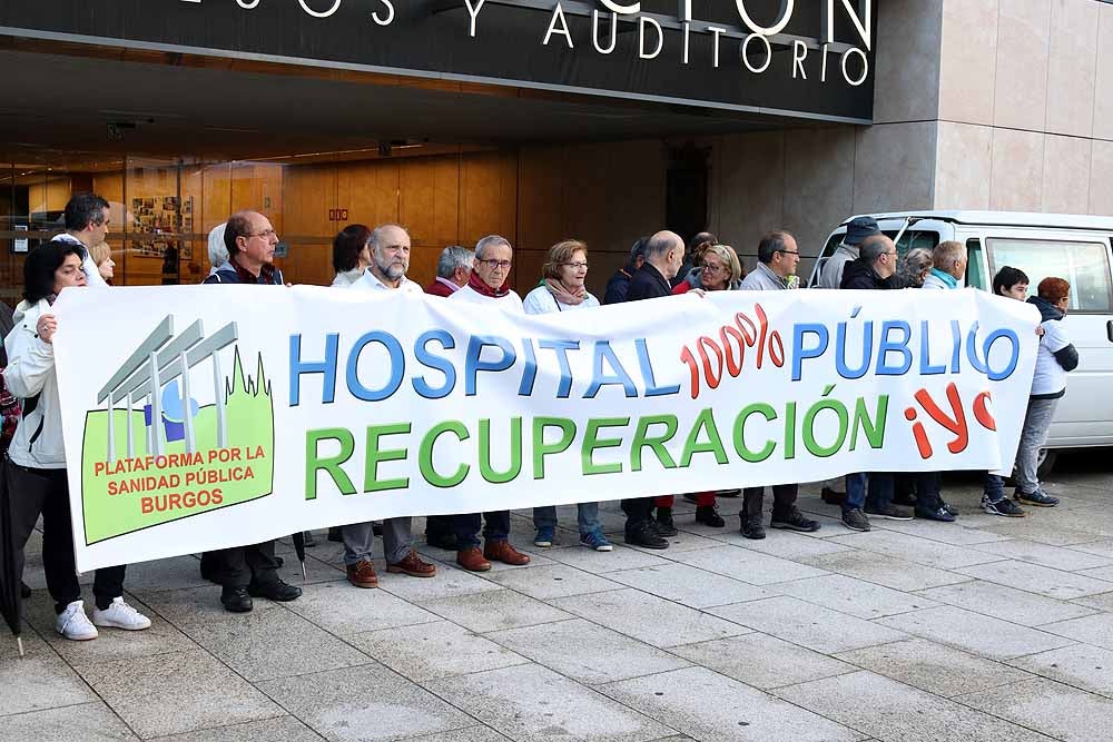 Fotos: Un millar de burgaleses salen a la calle para exigir una sanidad pública de calidad