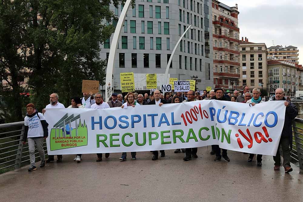 Fotos: Un millar de burgaleses salen a la calle para exigir una sanidad pública de calidad