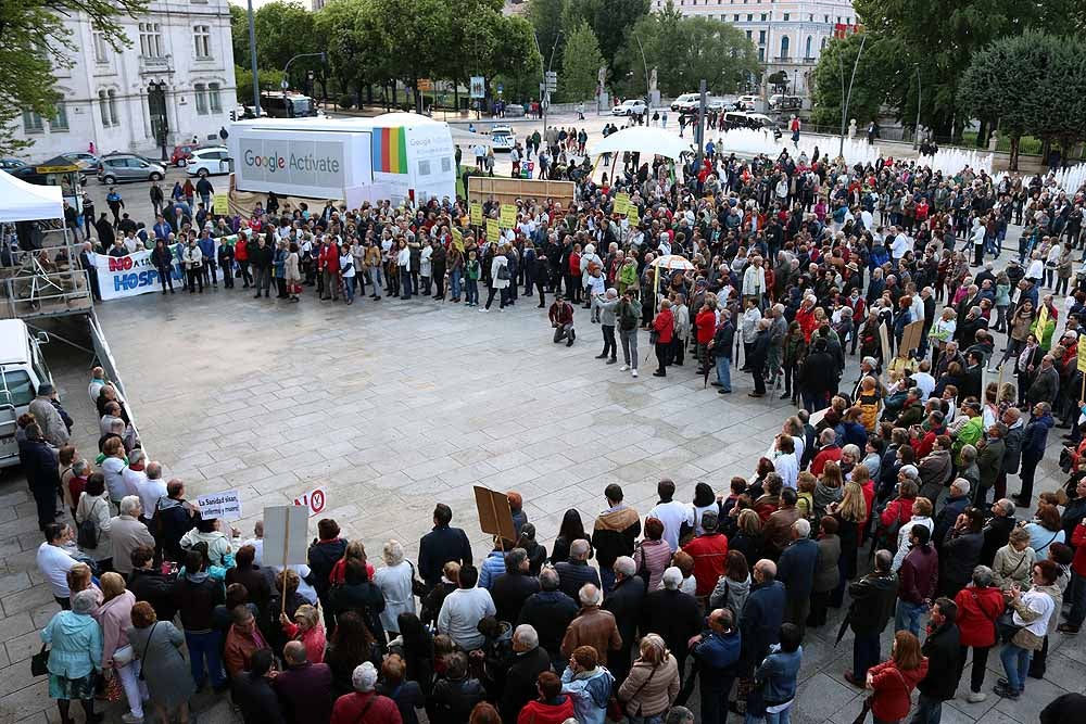 Fotos: Un millar de burgaleses salen a la calle para exigir una sanidad pública de calidad