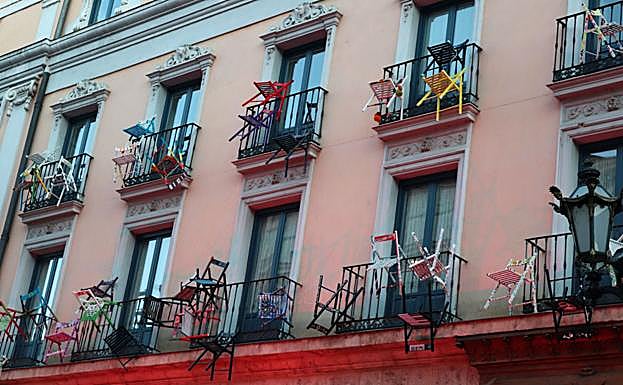 La noche se vivie en el exterior, pero también en los interiores