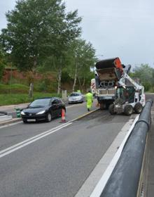 Imagen secundaria 2 - Las obras de la carretera del Cementerio obligan a cortar el tráfico en sentido Villalonquéjar