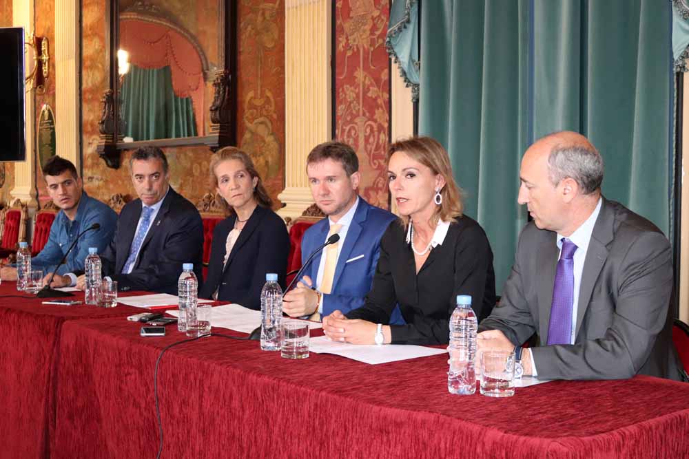 Fotos: En imágenes la visita de la infanta Elena a Burgos