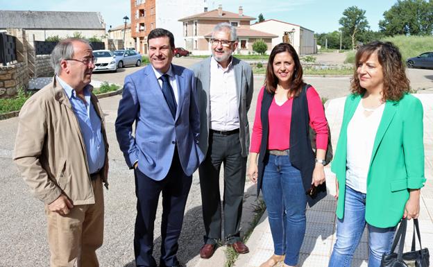 Responsables políticos han participado esta mañana en unas jornadas sobre Despoblación en el Medio Rural