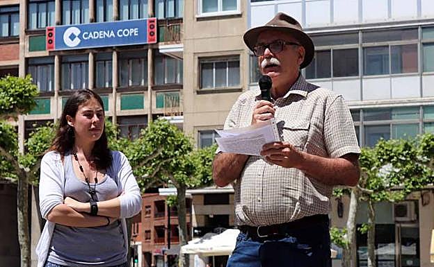 Eudald Carbonell en la lectura del manifiesto