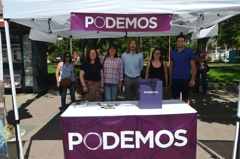 Carpa de Podemos en Miranda de Ebro