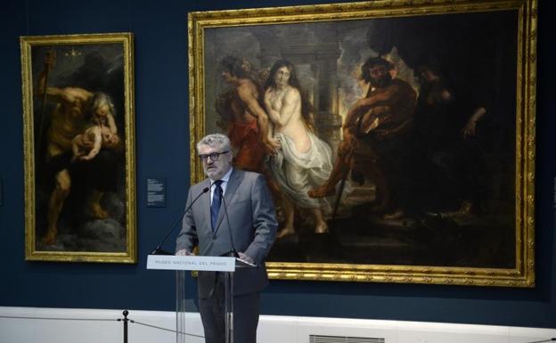 El director del Museo del Prado Miguel Falomir, durante la presentación de la nueva instalación de las salas de pintura flamenca y el Tesoro del Delfín.