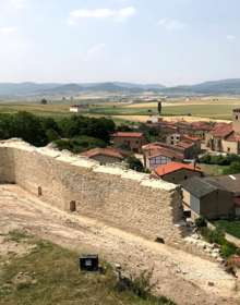 Imagen secundaria 2 - Fotografías del muralla del castillo tras la rehabilitación.