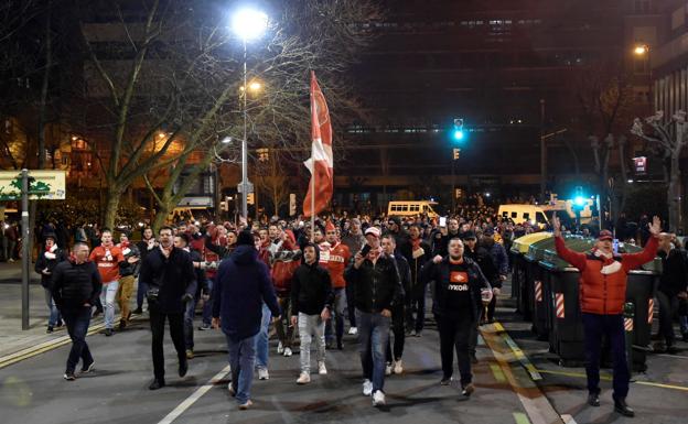 Ultras rusos en Bilbao, en la previa de un partido de Europa League