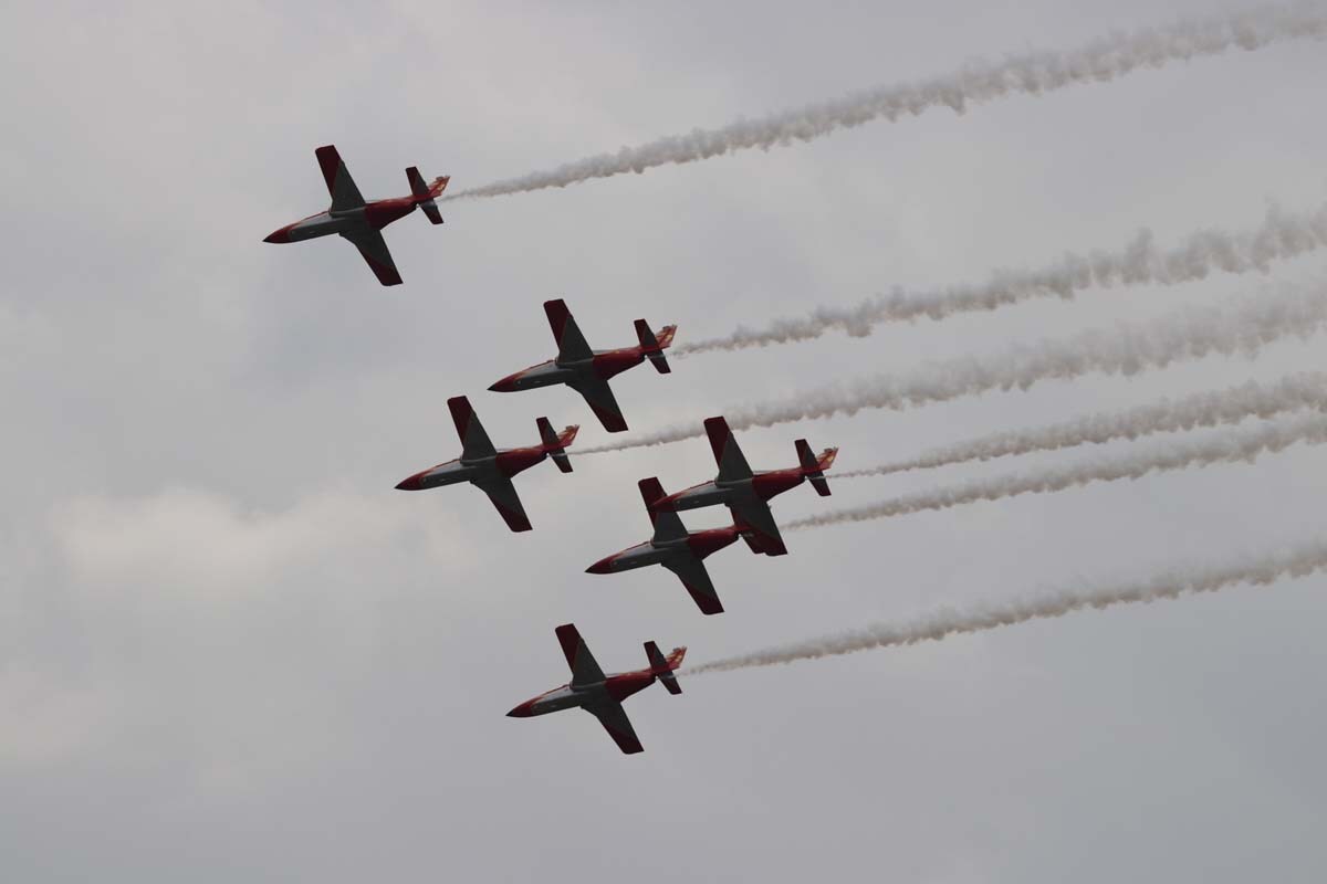 Fotos: Exhibición de la Patrulla Águila en Burgos