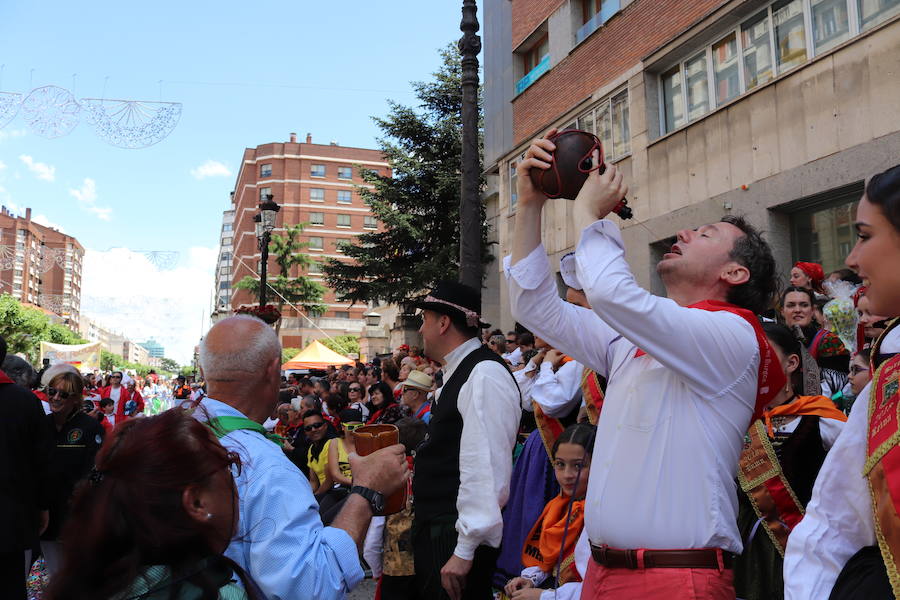 Fotos: Cabalgata de las fiestas de San Pedro y San Pablo