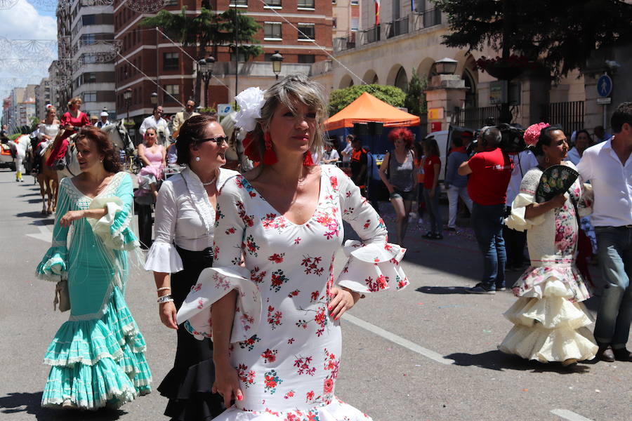 Fotos: Cabalgata de las fiestas de San Pedro y San Pablo